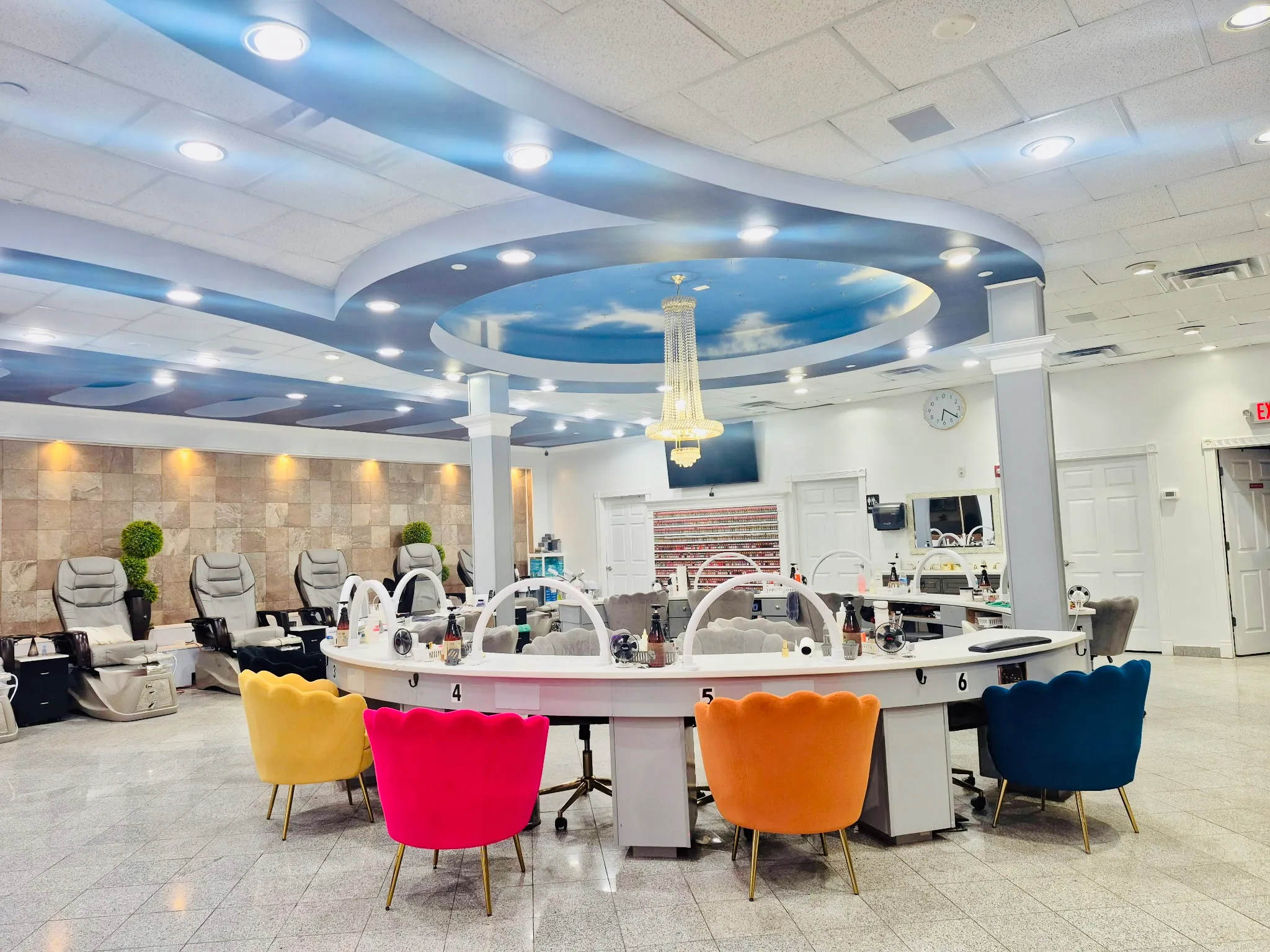 Cần bán tiệm bellacure nails lounge