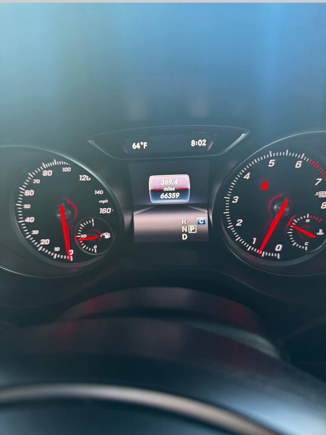 Can ban xe Mercedes Benz doi 2018