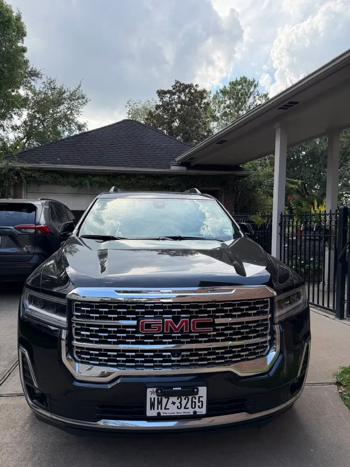 Nha du xe can ban xe GMC Acadia 2021