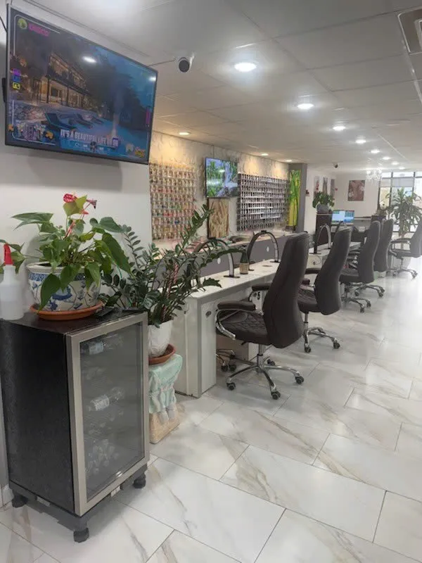 💅✨ CẦN SANG TIỆM NAIL TẠI GAINESVILLE, GA – VỊ TRÍ ĐẸP, KHÁCH ĐÔNG, VÀO LÀM NGAY! ✨💅