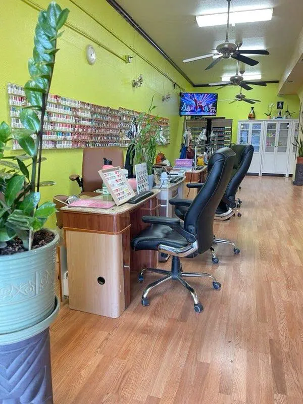 ✨ CƠ HỘI HIẾM CÓ: SANG TIỆM NAIL GIÁ TỐT – RENT CỰC RẺ ✨
